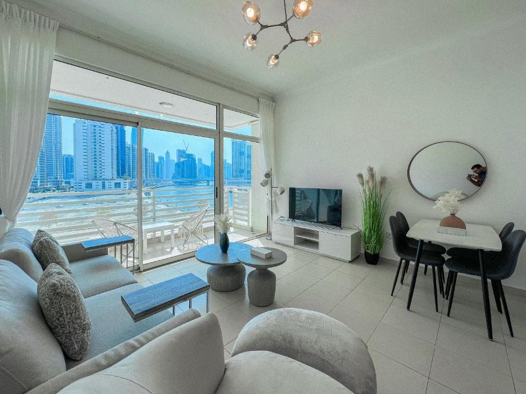 Full Canal View | Shell and Core | Low Floor Full Canal View | Shell and Core | Low Floor