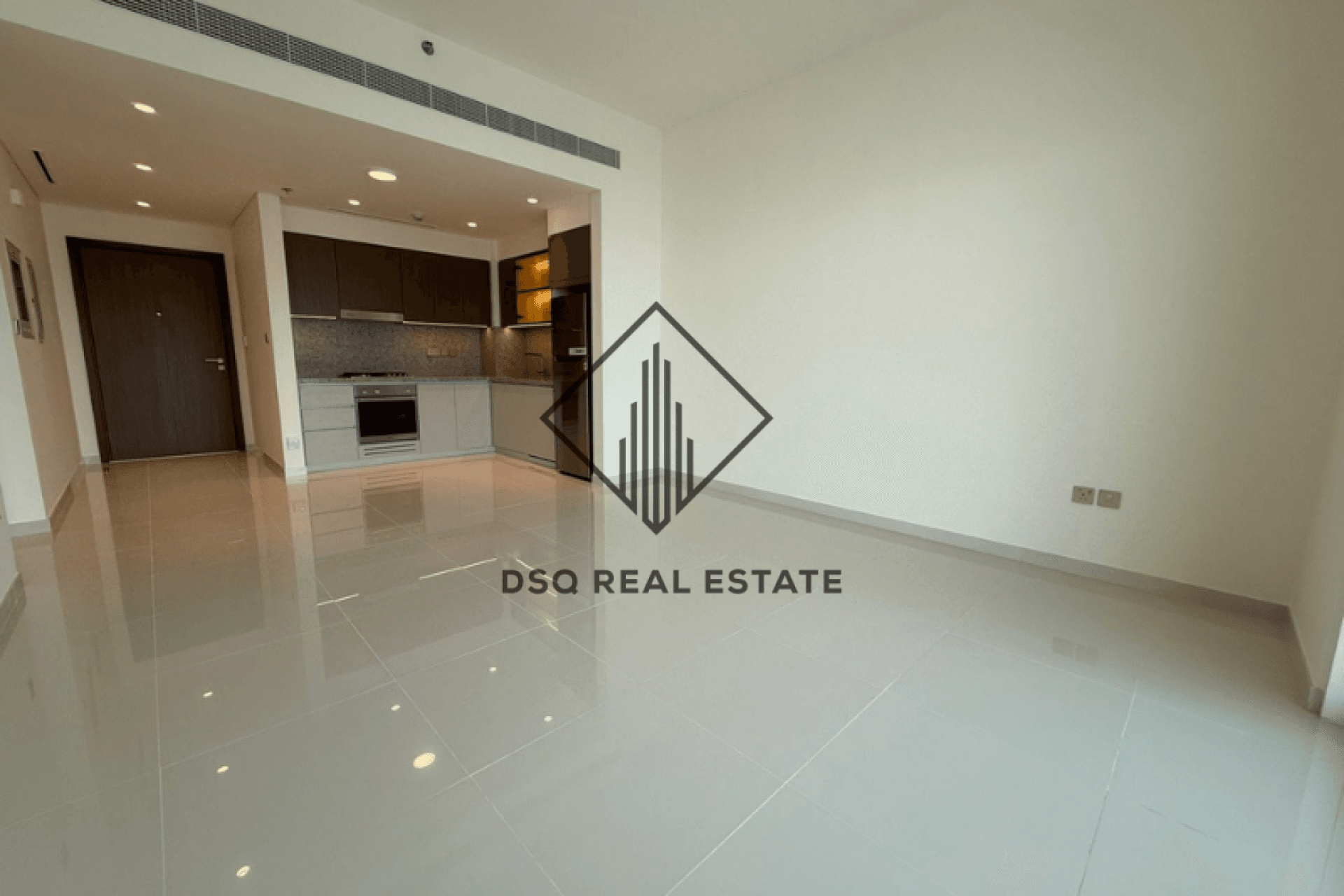 EMAAR BEACHFRONT 1BR I Grand Bleu T1 I Marina Skyline and Palm Views I High Floor I Aed 4M EMAAR BEACHFRONT 1BR I Grand Bleu T1 I Marina Skyline and Palm Views I High Floor I Aed 4M